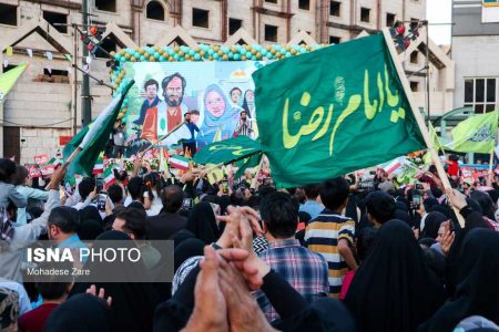 برگزاری جشن خیابانی از میدان ولیعصر تا هفت تیر در دهه کرامت/ برپایی چایخانه های رضوی در میادین