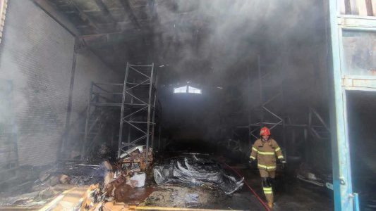 آتش سوزی در مجمتع کارگاهی شورآباد مهار شد - خبرگزاری کوبار | اخبار ایران و جهان