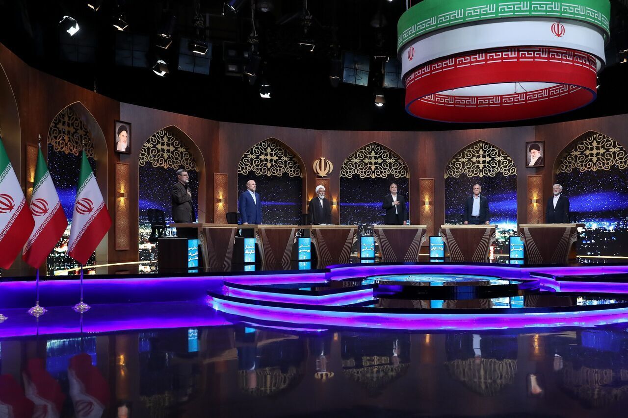 سومین مناظره تلویزیونی نامزدهای انتخابات ریاست جمهوری آغاز شد
