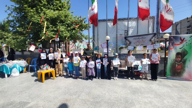 آمل | کودک پرواز «کبوتران سرخ» از آسمان آمل برای همدلی با کودکان غزه